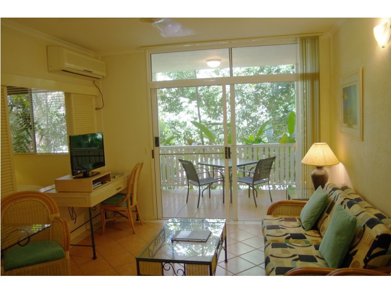 6 Triton Street, Palm Cove QLD 4879