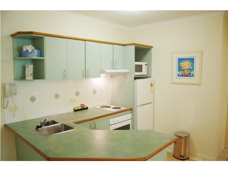 6 Triton Street, Palm Cove QLD 4879