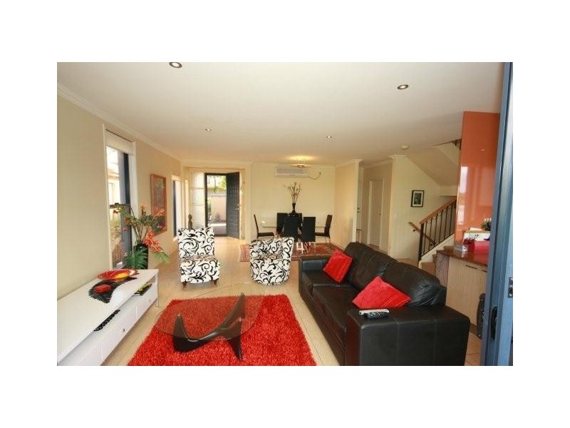 4 University Drive, Robina QLD 4226