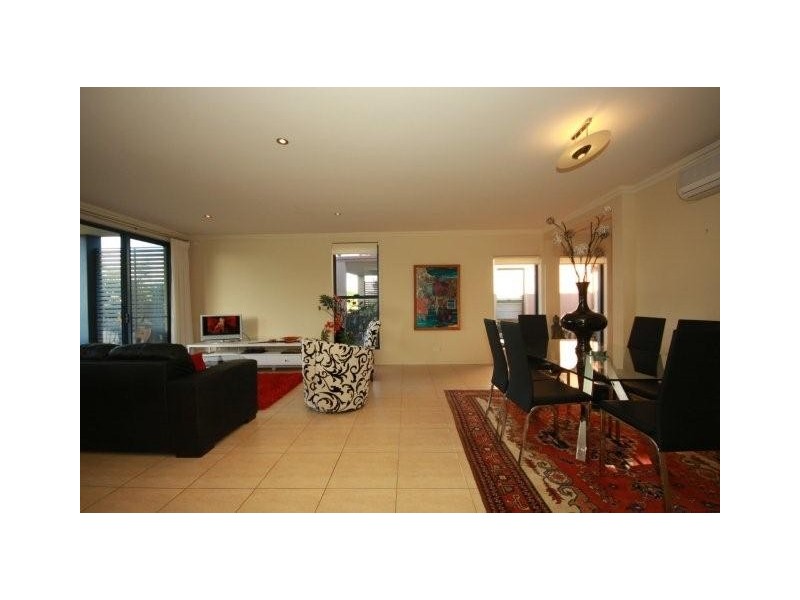 4 University Drive, Robina QLD 4226