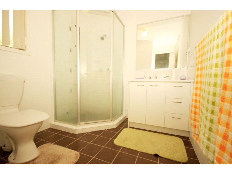 1 / 6 – 32 University Drive, Meadowbrook QLD 4131