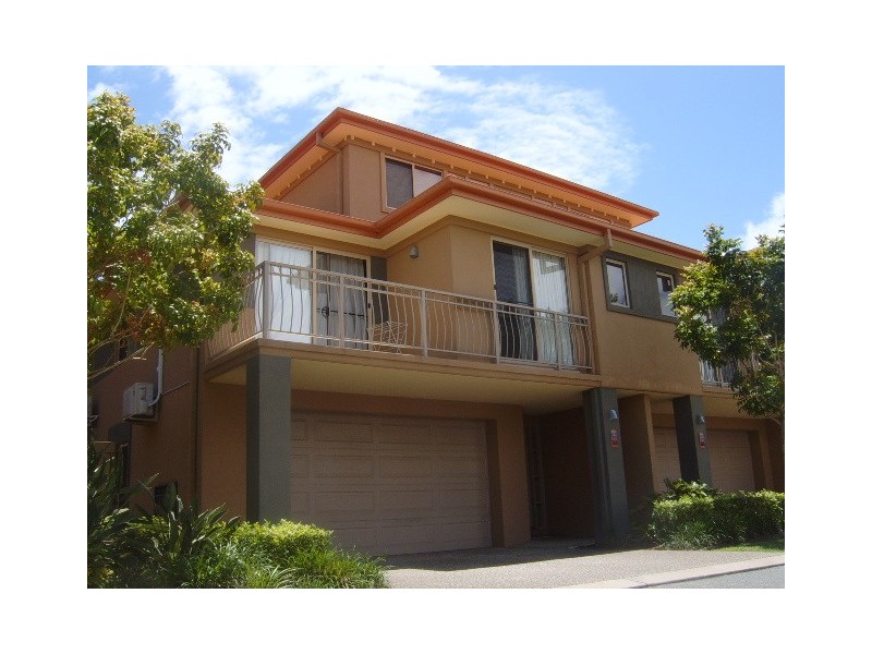 109/4 University Drive, Robina QLD 4226