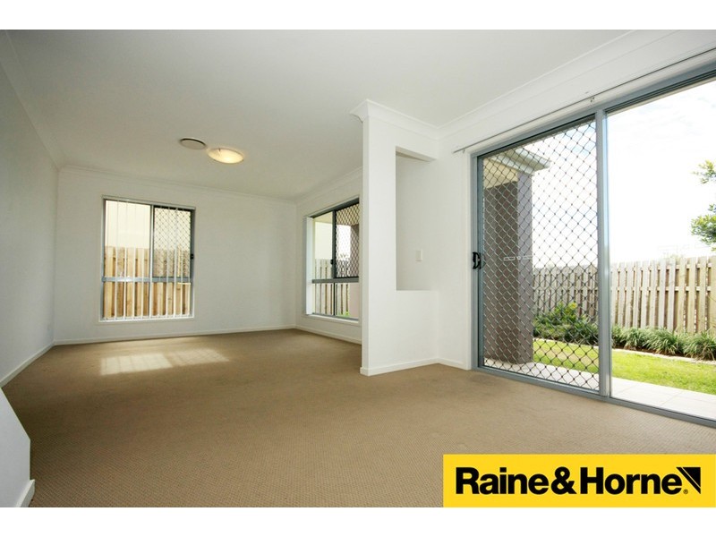 28/95 Lexey Crescent, Wakerley QLD 4154