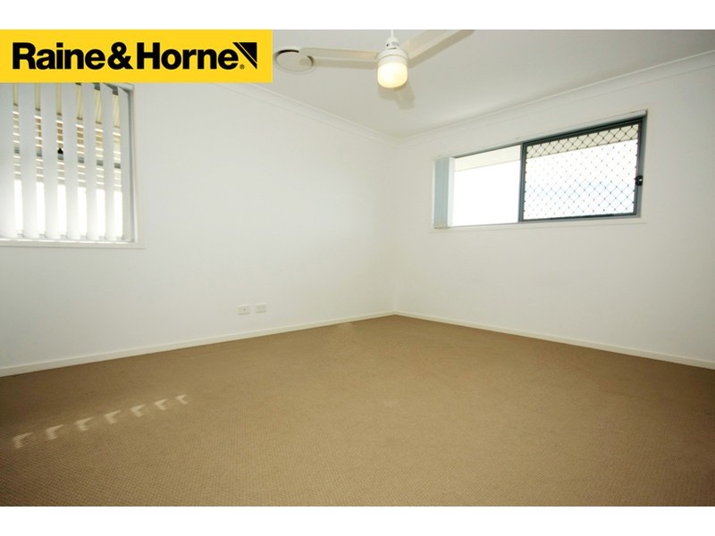 28/95 Lexey Crescent, Wakerley QLD 4154