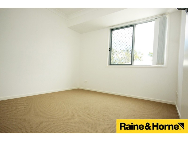 28/95 Lexey Crescent, Wakerley QLD 4154