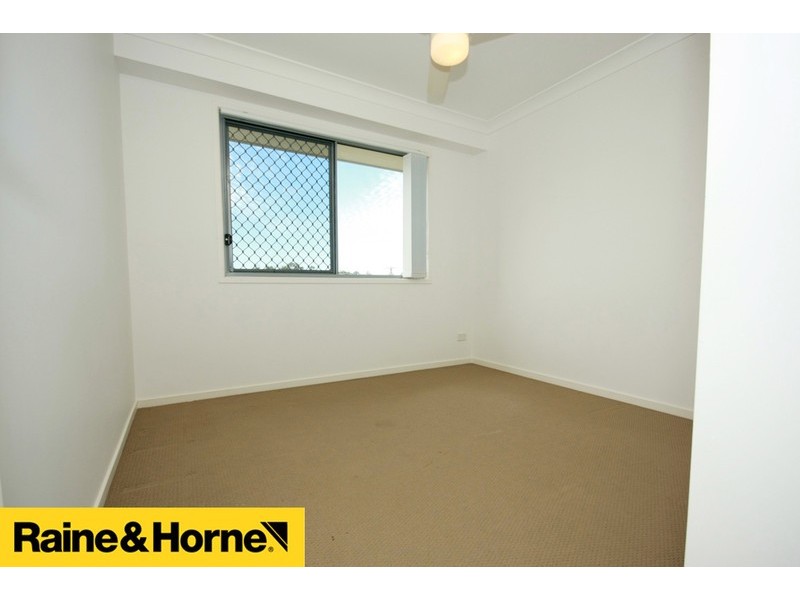 28/95 Lexey Crescent, Wakerley QLD 4154