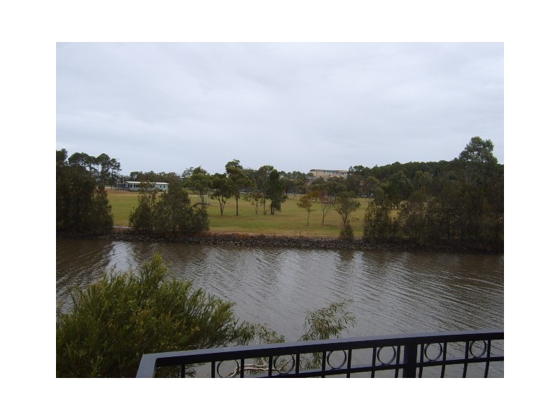 22/4 University Drive, Robina QLD 4226