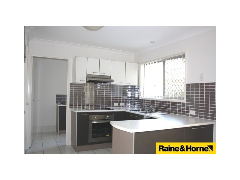 21/220 Government Road, Forest Lake QLD 4078