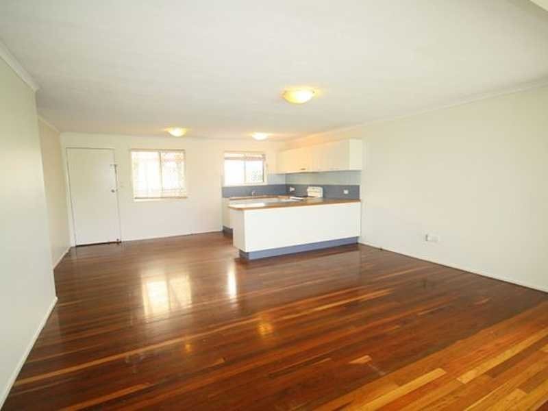 12 Hawkins, Springwood QLD 4127