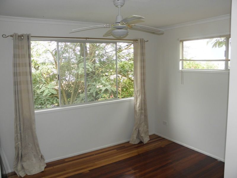 12 Hawkins, Springwood QLD 4127