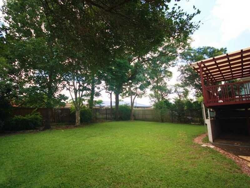 12 Hawkins, Springwood QLD 4127