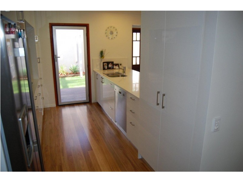 1 Charteris Street, Paddington QLD 4064