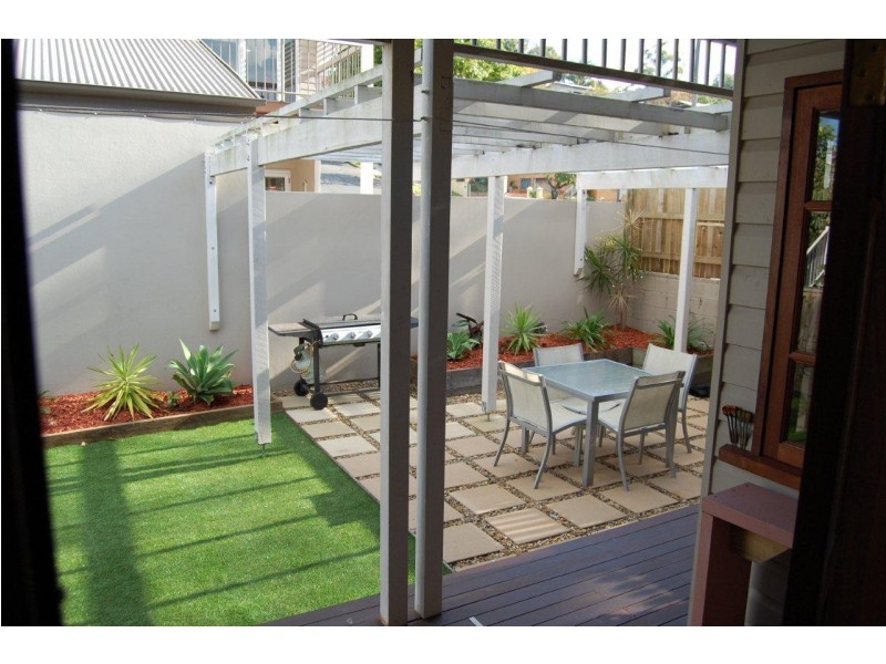 1 Charteris Street, Paddington QLD 4064