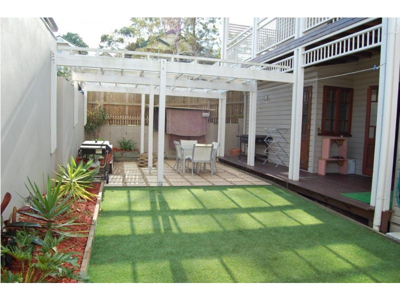 1 Charteris Street, Paddington QLD 4064