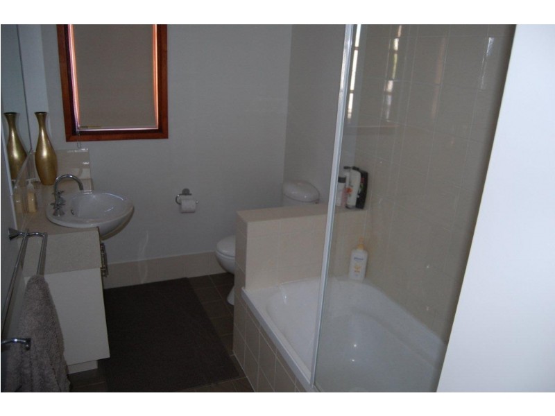 1 Charteris Street, Paddington QLD 4064