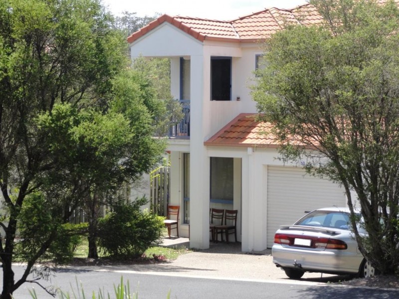 10/2 Studio Drive, Pacific Pines QLD 4211