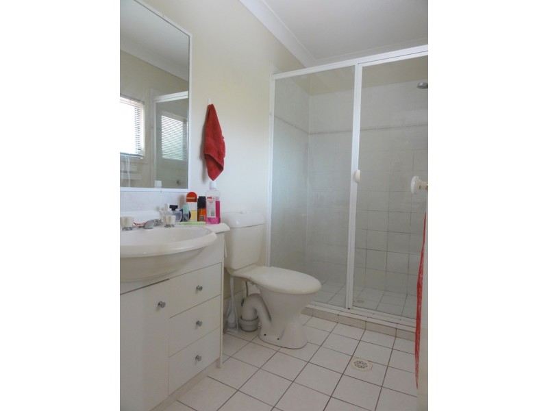 10/2 Studio Drive, Pacific Pines QLD 4211