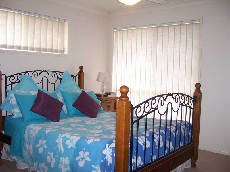 18/81 Network Drive, Wynnum West QLD 4178