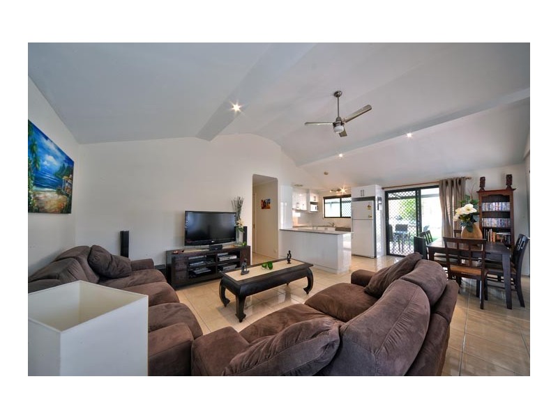 2/46 Monash Rd, Loganlea QLD 4131