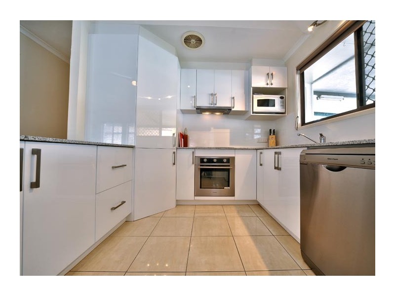 2/46 Monash Rd, Loganlea QLD 4131