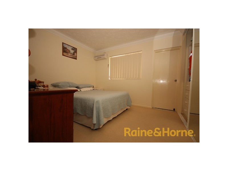 15 Dansie Street, Greenslopes QLD 4120