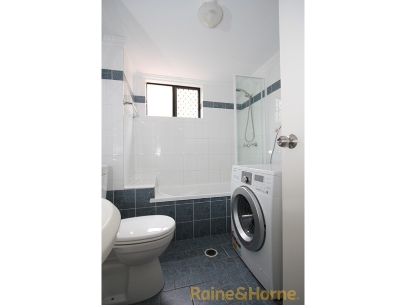 15 Dansie Street, Greenslopes QLD 4120