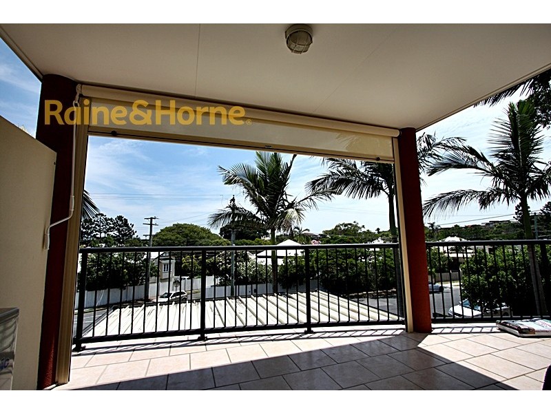 15 Dansie Street, Greenslopes QLD 4120