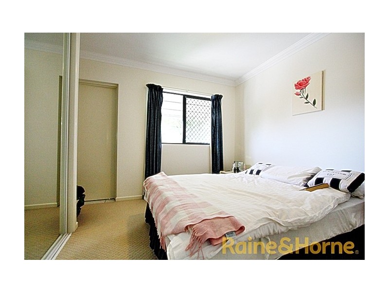 15 Dansie Street, Greenslopes QLD 4120