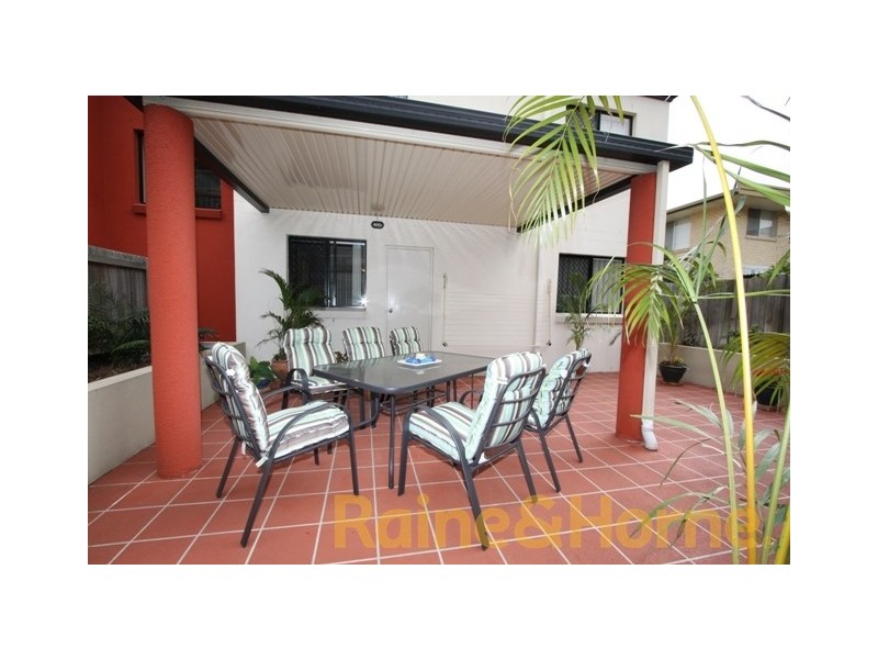 15 Dansie Street, Greenslopes QLD 4120