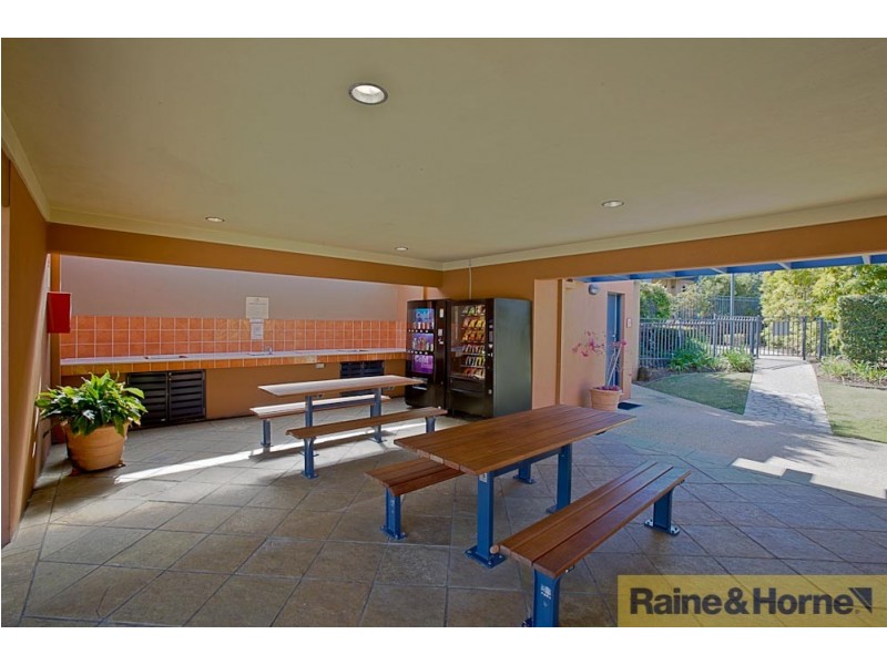 8/4 University Drive, Robina QLD 4226