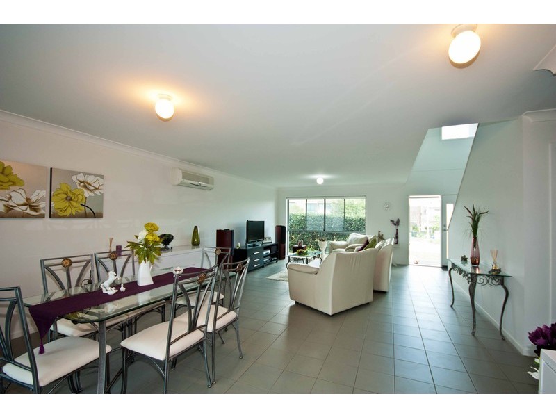 32 Village Circuit, Murarrie QLD 4172