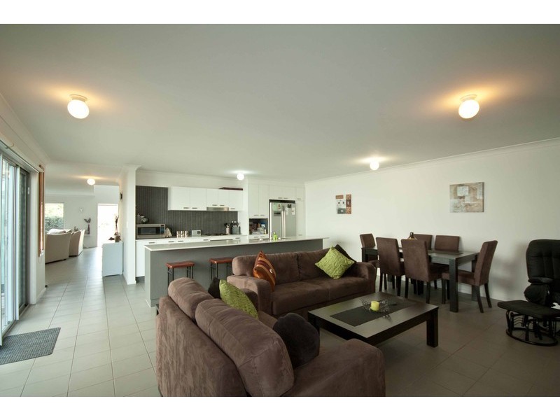 32 Village Circuit, Murarrie QLD 4172