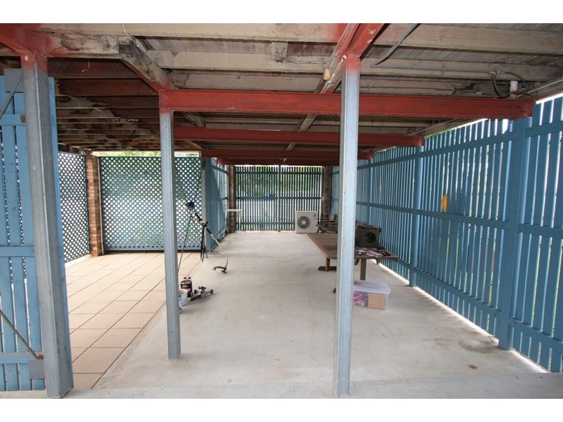 32 Newcastle Street, Fairfield QLD 4103