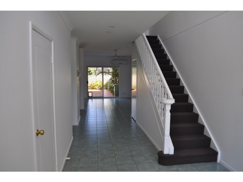 60 Caseys Rd, Hope Island QLD 4212