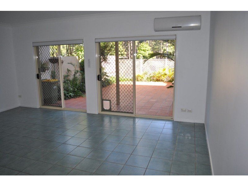 60 Caseys Rd, Hope Island QLD 4212