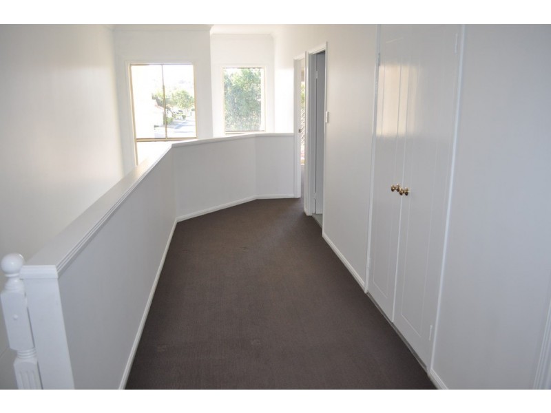 60 Caseys Rd, Hope Island QLD 4212