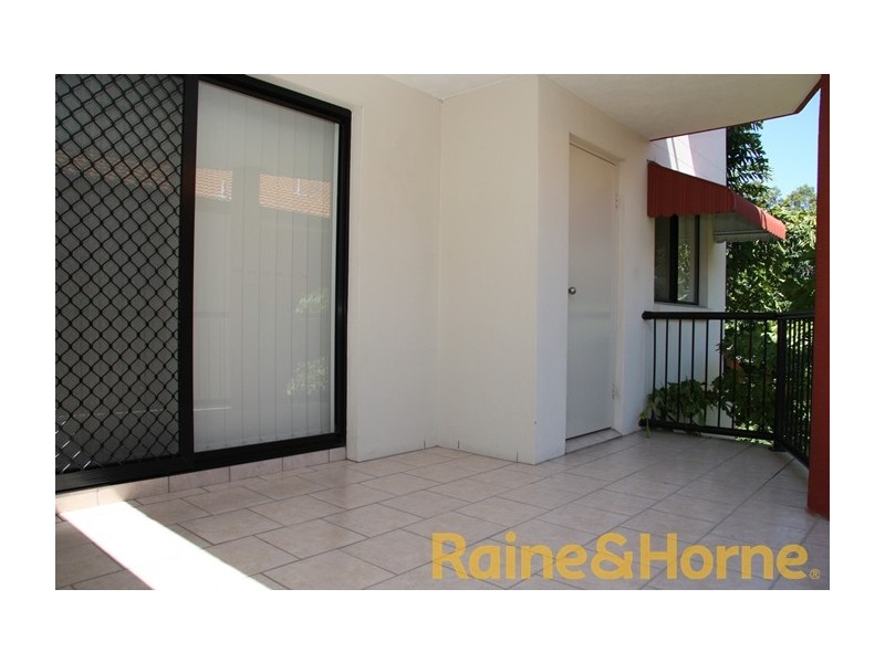 15 Dansie Street, Greenslopes QLD 4120
