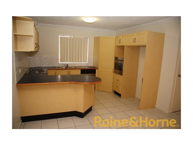 15 Dansie Street, Greenslopes QLD 4120