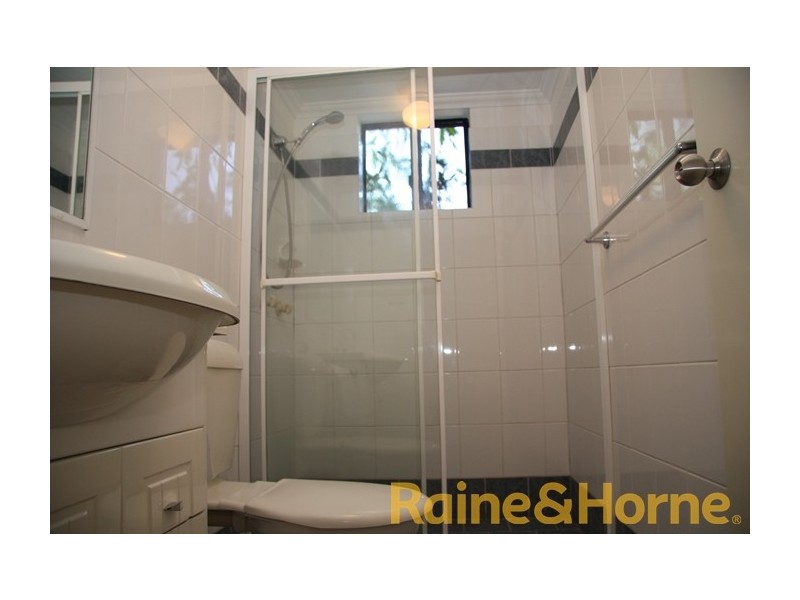 15 Dansie Street, Greenslopes QLD 4120
