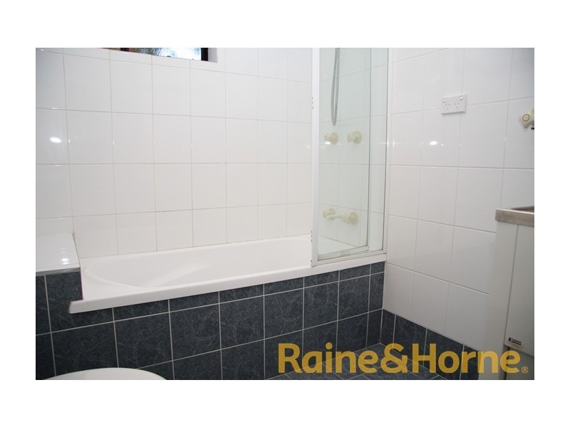 15 Dansie Street, Greenslopes QLD 4120