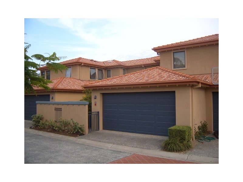 32/4 University Drive, Robina QLD 4226