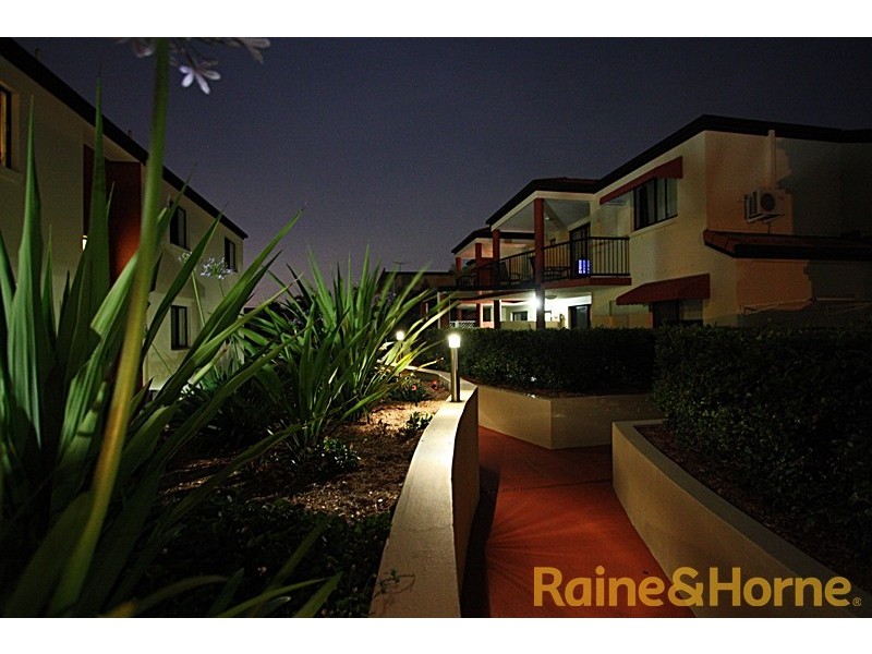 15 Dansie Street, Greenslopes QLD 4120