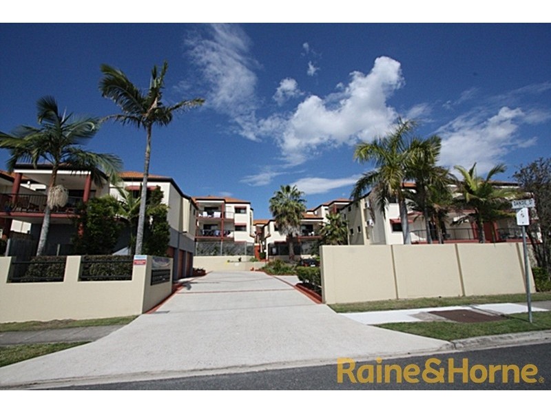 15 Dansie Street, Greenslopes QLD 4120