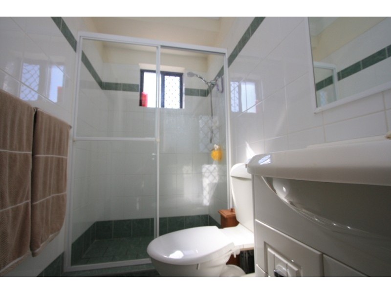 15 Dansie Street, Greenslopes QLD 4120