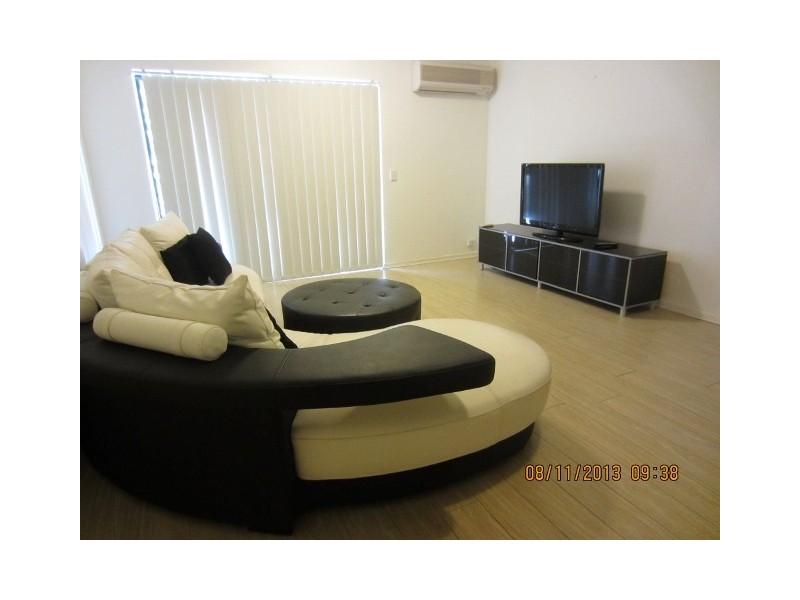 20/2 Geradlton Drive, Varsity Lakes QLD 4227