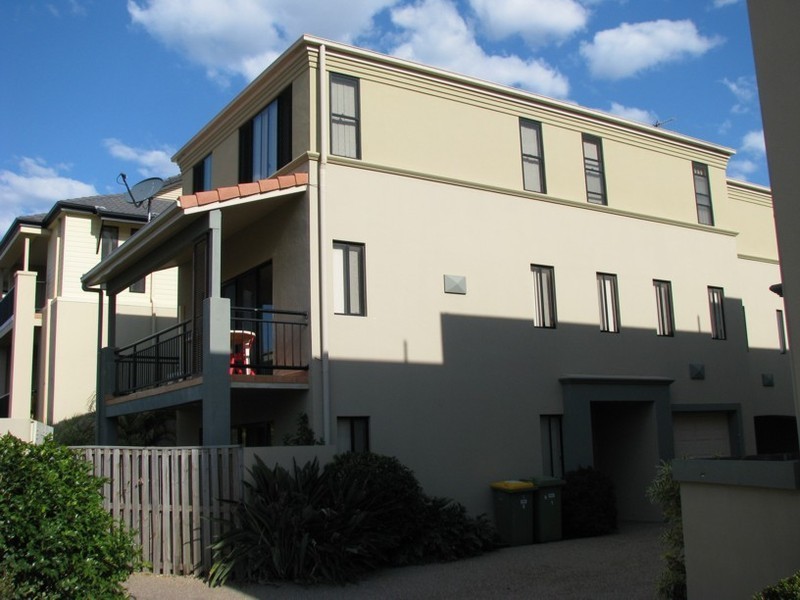 6/1 Alexandrina Place, Varsity Lakes QLD 4227