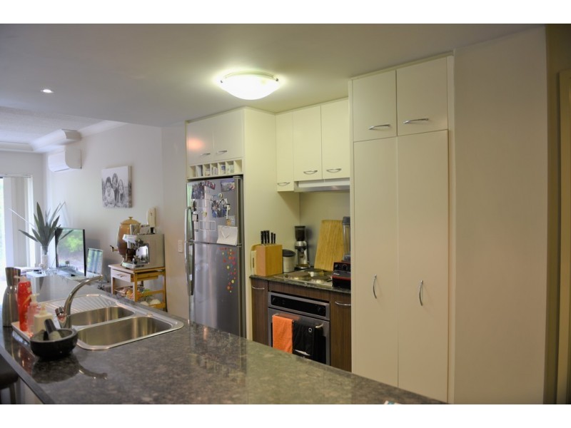 24/2 Geraldton Drive, Varsity Lakes QLD 4227