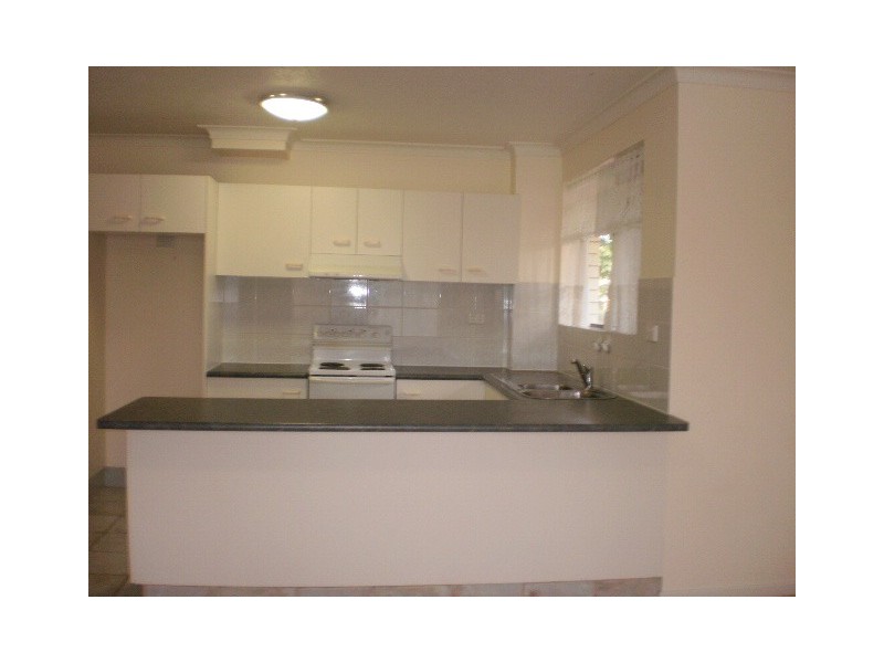 1-112 STANHILL ROAD, Chevron Island QLD 4217