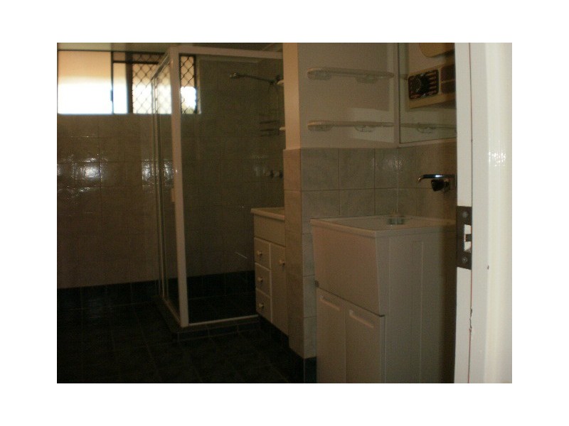 1-112 STANHILL ROAD, Chevron Island QLD 4217