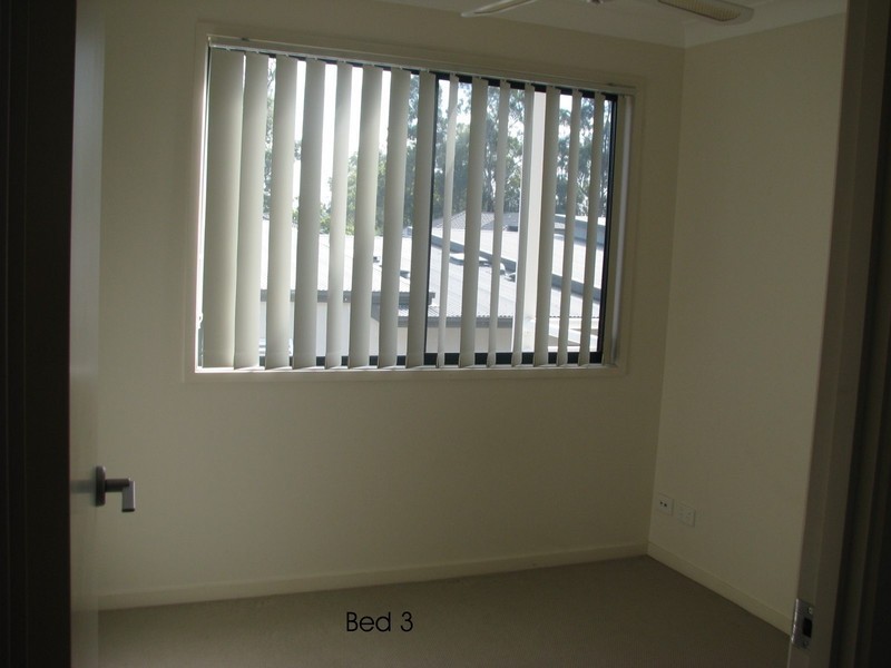 8/12 Geraldton Drive, Varsity Lakes QLD 4227